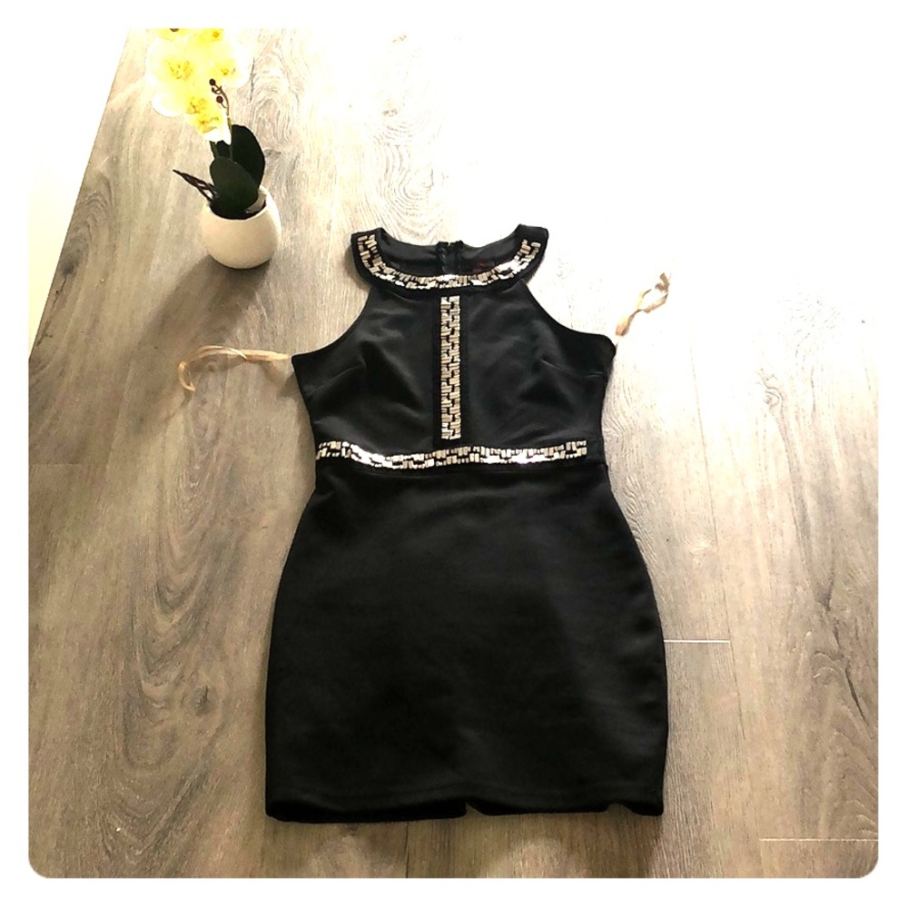 Classy lady black dress